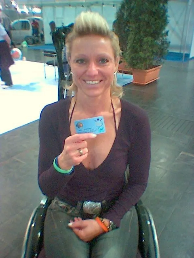 Kirsten Bruhn mit ihrer R4H-Vorteils-Card