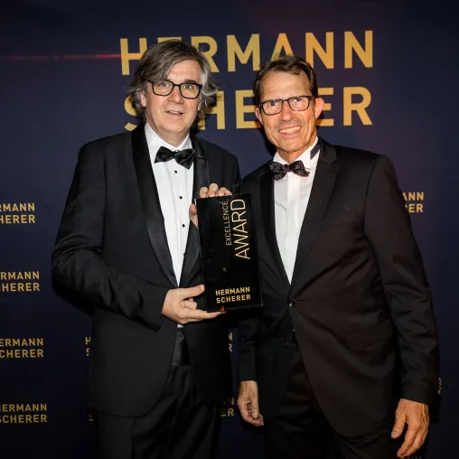 Bild: Mülheimer gewinnt Excellence Award 2022 beim 11. Internationalen Speaker Slam