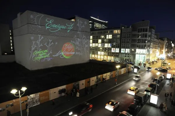 Bild: Von Berlin nach Kopenhagen – „Setze Lichtzeichen!“ inszeniert Klimabotschaften