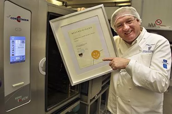 Bild: FSGG-Geschäftsführer Frank Schwarz unterstützt Neuregelung – Für Hygiene-Ampel in NRW geht das Licht aus