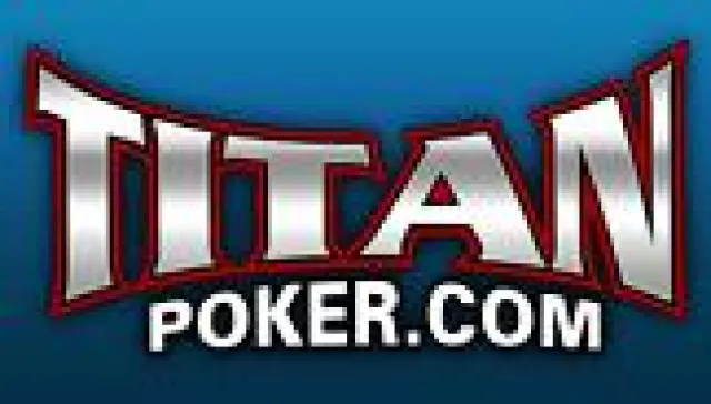 Bild: Junger Pokerspieler erkämpft sich Sieg in Turnier mit 2,5 Millionen Dollar Preisgeld bei Titan Poker