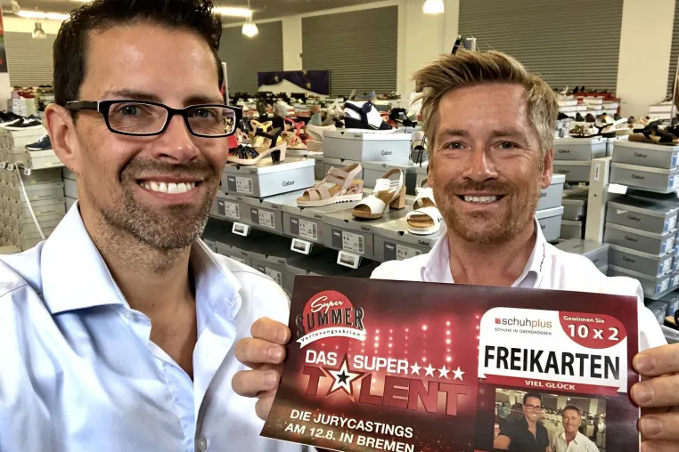 Bild: Schuhplus - Schuhe in Übergrößen verlost 10 x 2 Eintrittskarten für das Supertalent