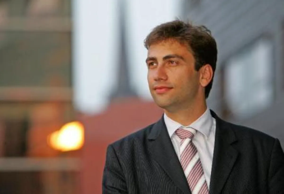 Sven Gábor Jánszky organisiert nunmehr zum 8. Mal den forward2business-Zukunftskongress in Halle.