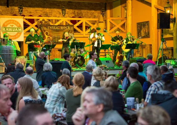 Burg Satzvey: Irische Nacht am 13. August 2022 Bild: Burg Satzvey: Irische Nacht am 13. August 2022