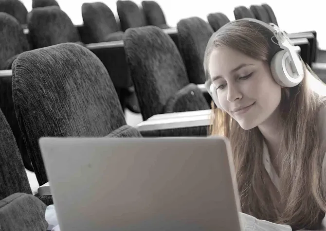 Streaming vs. Kino: Sind sie wirklich Feinde? Bild: Streaming vs. Kino: Sind sie wirklich Feinde?