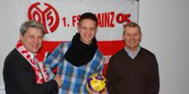 Bild: Business Insights - Dag Heydecker "Wie mache ich Kunden zu Fans?"