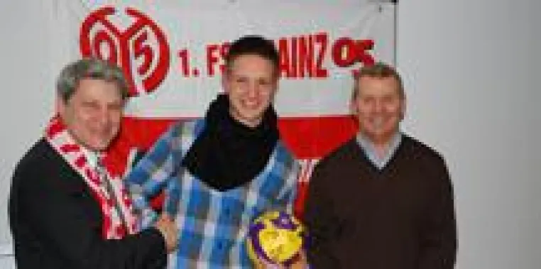 Business Insights - Dag Heydecker "Wie mache ich Kunden zu Fans?" Bild: Business Insights - Dag Heydecker "Wie mache ich Kunden zu Fans?"