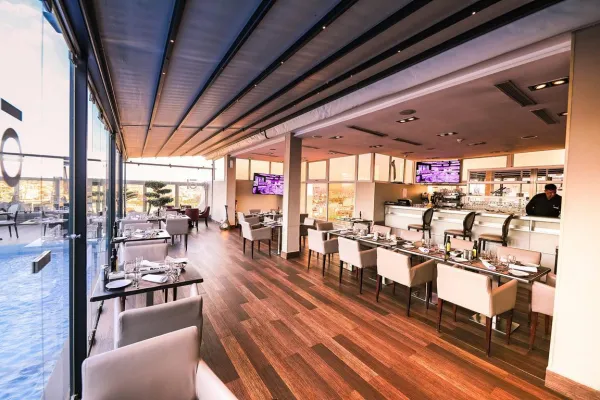 Bild: Mit individuellen AV-Lösungen verdienen sich Hotels und Unterkünfte extra Punkte bei der Gästebewertung