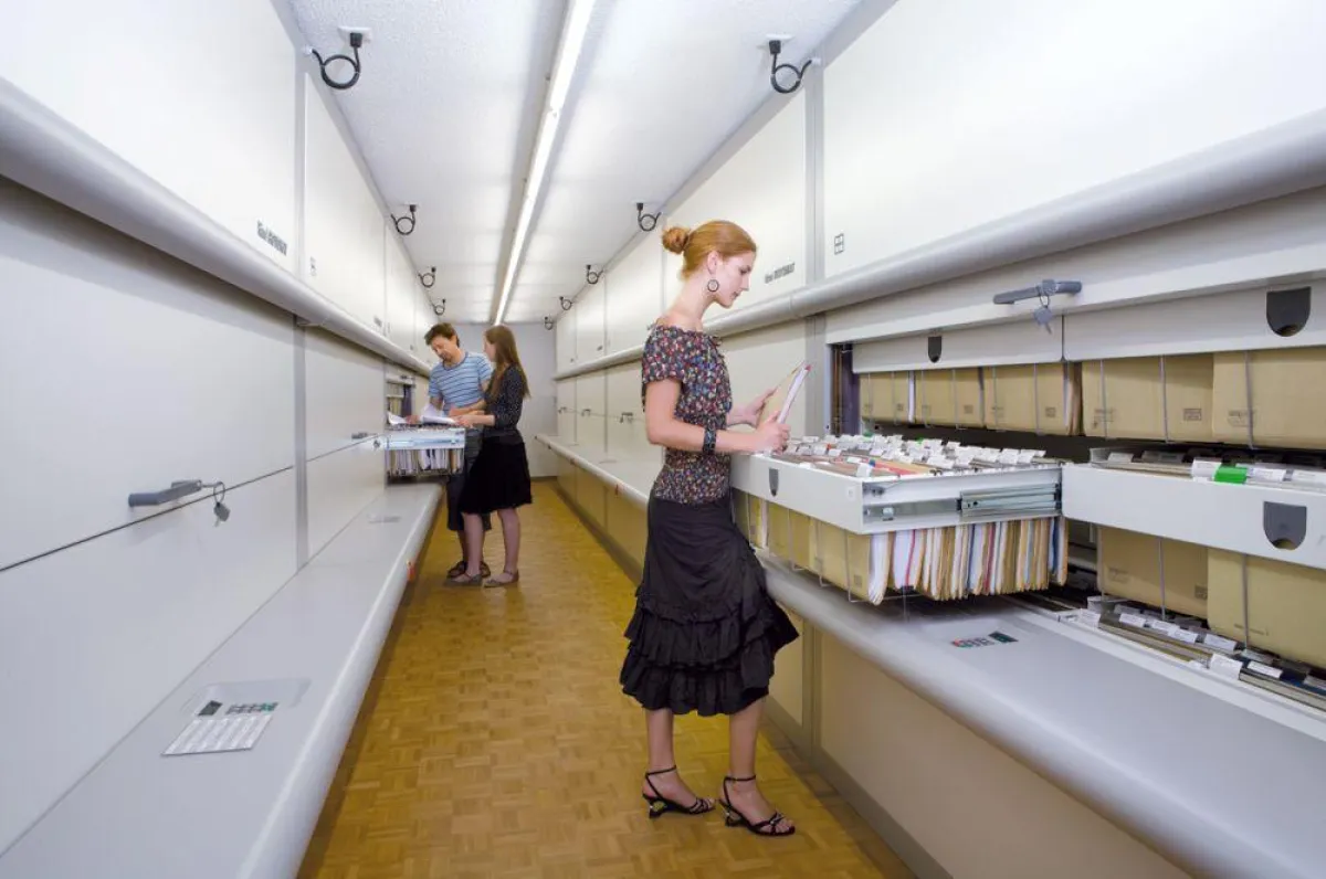 Aus tausenden von Hängemappen in Sekundenschnelle das gewünschte Exemplar