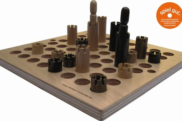 Bild: Spielwarenmesse: intellego holzspiele bei Toys go green