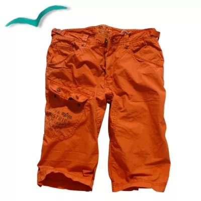 Bild: Neue Sommeroutfits von Alpha Industries in großer Auwahl bei Streetwearzone