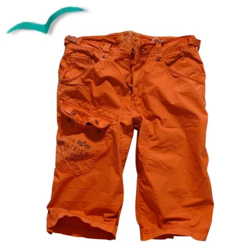 Bild: Neue Sommeroutfits von Alpha Industries in großer Auwahl bei Streetwearzone