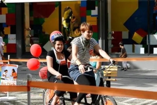 Bild: Erstes Frankfurter Tandemfest von Big Brothers Big Sisters Deutschland