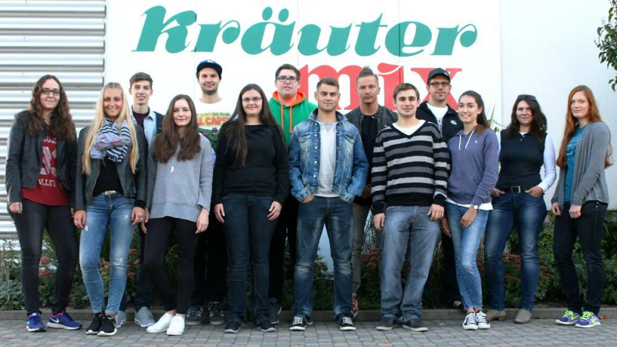 Die Auszubildenden und Studenten von Kräuter Mix beim Azubi-Tag.