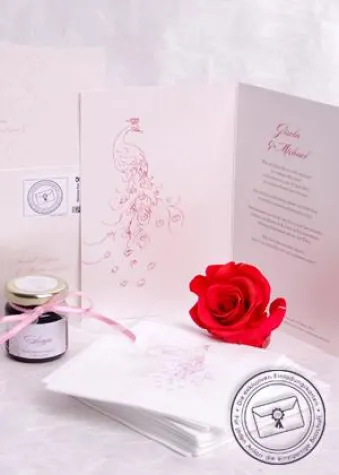 Einheitliche Designelemente liegen bei Hochzeiten voll im Trend Bild: Einheitliche Designelemente liegen bei Hochzeiten voll im Trend