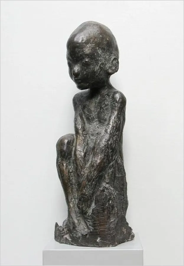 Laura wächst, 1999, Bronze 2/5, 60 x 20 x 20 cm, Foto: Hermann Büchner, Berlin