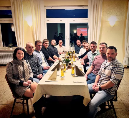 Bild: Neue Industriemeister Metall erhalten ihre Zeugnisse