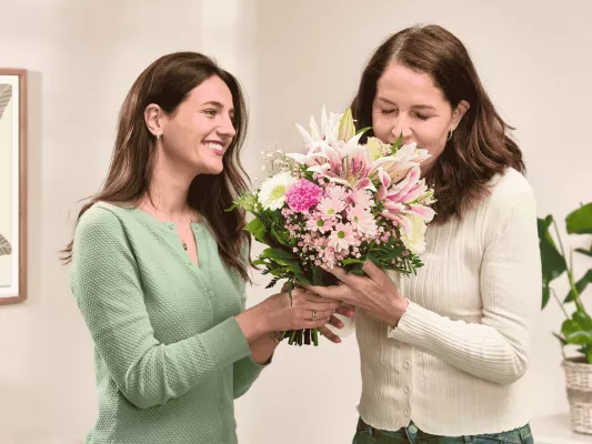 Bild: FloraPrima feiert den Muttertag: Frühbucher-Rabatt auf Blumen & Geschenke!