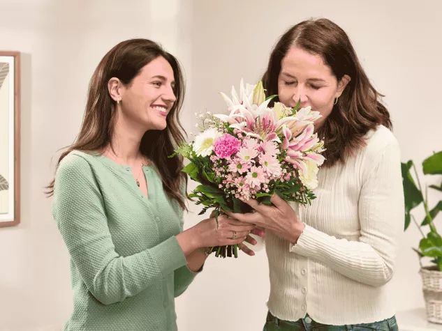 FloraPrima feiert den Muttertag: Frühbucher-Rabatt auf Blumen & Geschenke! Bild: FloraPrima feiert den Muttertag: Frühbucher-Rabatt auf Blumen & Geschenke!
