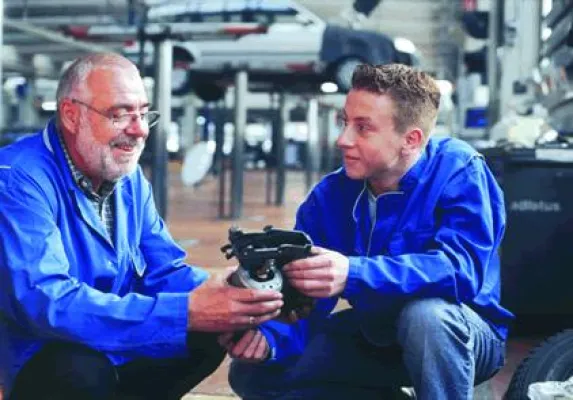 Bild: Erfahrung erwünscht - Auftragsvermittlung für Unternehmer