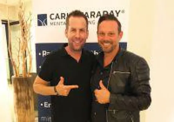 Bild: Ehe beinahe an Flugangst zerbrochen!