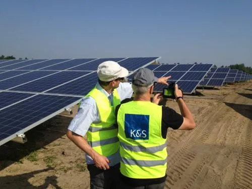 Bild: NEUER GROSSAUFTRAG: TECHNISCHE PRÜFUNG DES 100 MWP SOLARPARKS JOCKSDORF-PRESCHEN