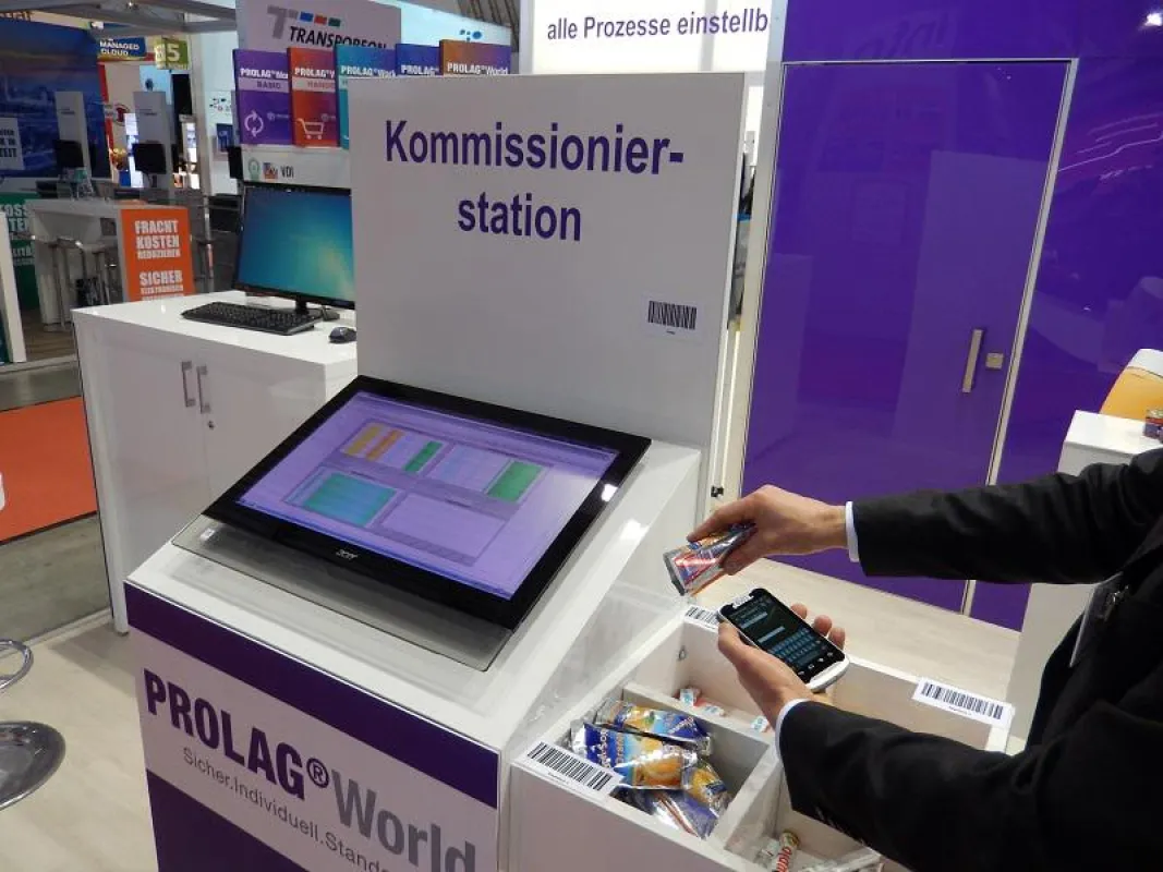 Besucher testeten die Warehouse-Management-Software PROLAG®World selbst.