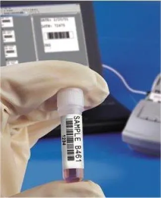 Bild: Laboretiketten von MAKRO IDENT für professionelles Kennzeichnen im Labor