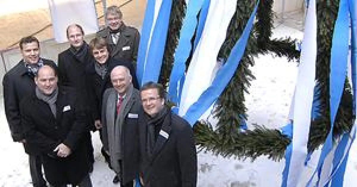 LUEG Vorstand und Gesellschafter beim Richtfest in Bochum.