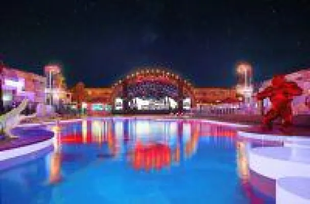 Bild: Mercedes Benz Fashion Week Ibiza feiert seine dritte Ausgabe im Ushuaïa Ibiza Beach Hotel - The Club