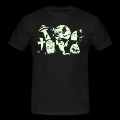 Bild: Halloween-T-Shirts, die im Dunkeln leuchten