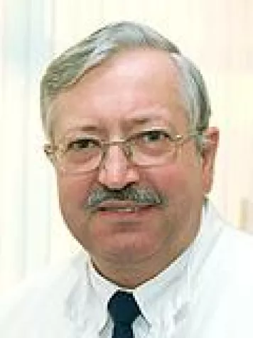 Bild: Dr. Brückl aus Detmold erhält Ehrendoktor in der Ukraine