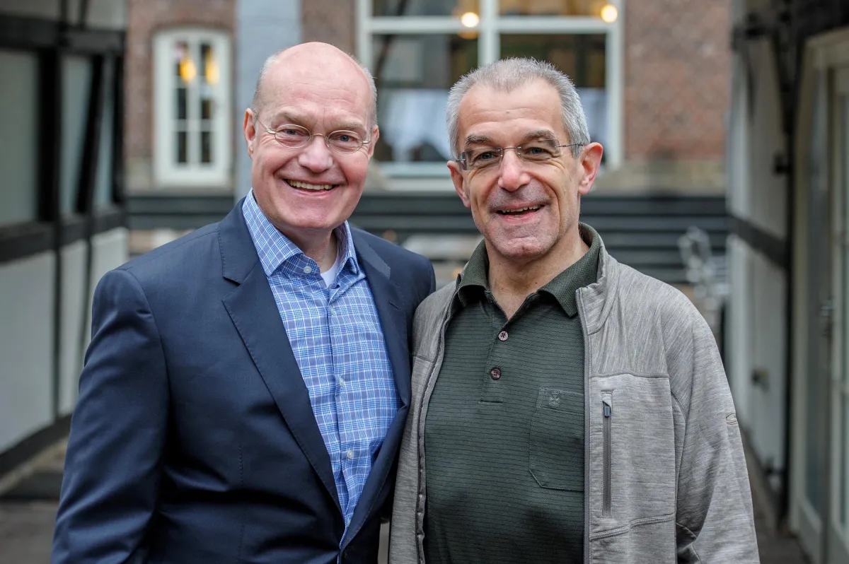 Dr. Rüdiger Hossiep und Frank Rüttger bei einem Arbeitstreffen (v.l.n.r.)