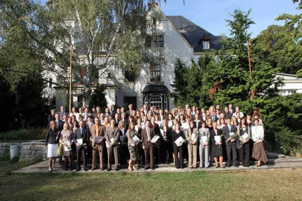 Bild: Feierliche Übergabe der Abschlussurkunden an der Hochschule Harz - Absolventenverabschiedung auf dem Wernigeröder Campus