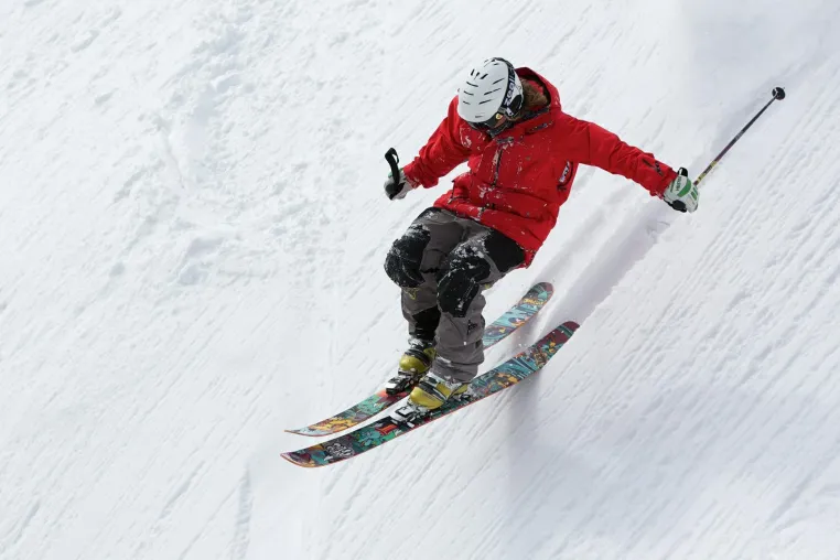 Bild: Protektoren und Schutz im Skiurlaubsport