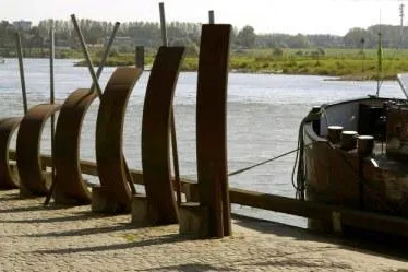 Bild: Stadt, Land, Fluss in Ostholland