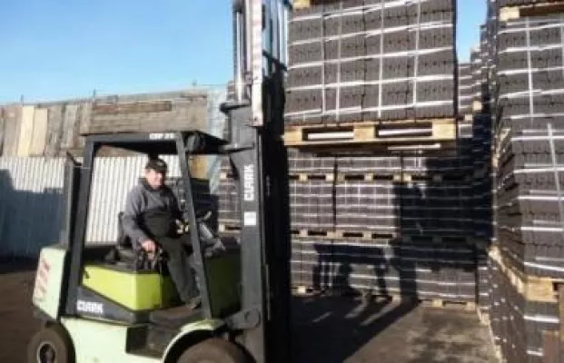 Bild: Fachmann: Kamin-Briketts haben unterschiedliche Qualität