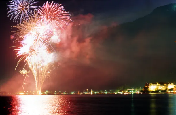 Zeller Seefest: Genuss für die Sinne - Musik, Feuerwerk und kulinarische Raffinessen locken Bild: Zeller Seefest: Genuss für die Sinne - Musik, Feuerwerk und kulinarische Raffinessen locken