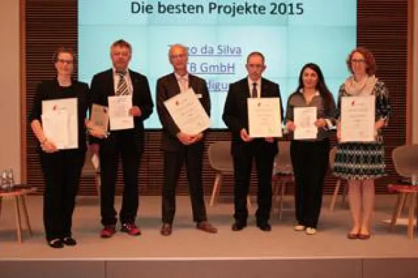 Bild: Intelligentes Ökohaus-Projekt belegt beim Smart Home Award 2015 den 2. Platz