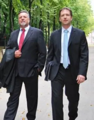 Bild: Jubiläumsfeier: seit 30 Jahren gegen die Mühlen der Behörden | Kanzlei | Pressemitteilung 2015-07