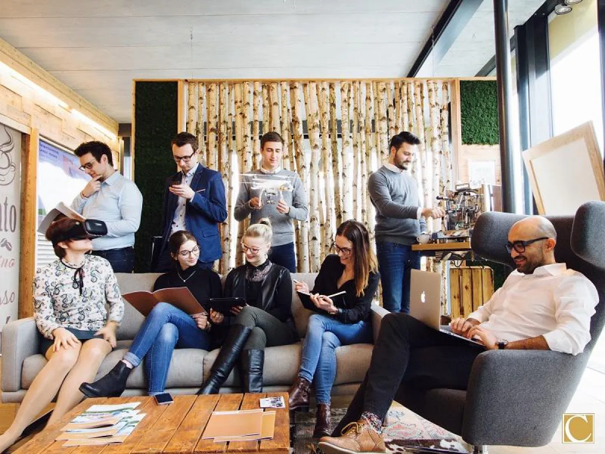 Hasan Kiskanc (sitzend rechts) mit seinem Team