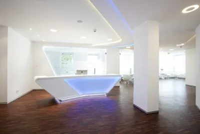 Nominiert für Award "Geplant+Ausgeführt": die Innenarchitekten von Bauer & Reif Dental Bild: Nominiert für Award "Geplant+Ausgeführt": die Innenarchitekten von Bauer & Reif Dental