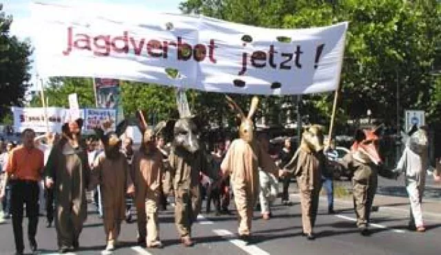 Bild: 2011: Über 40 Tote durch Jäger und Jägerwaffen - Jäger fürchten um ihr Image und spielen Opferzahlen herunter