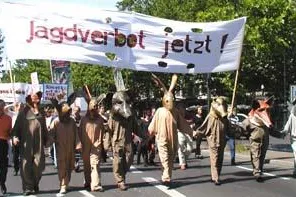 Bild: 2011: Über 40 Tote durch Jäger und Jägerwaffen - Jäger fürchten um ihr Image und spielen Opferzahlen herunter
