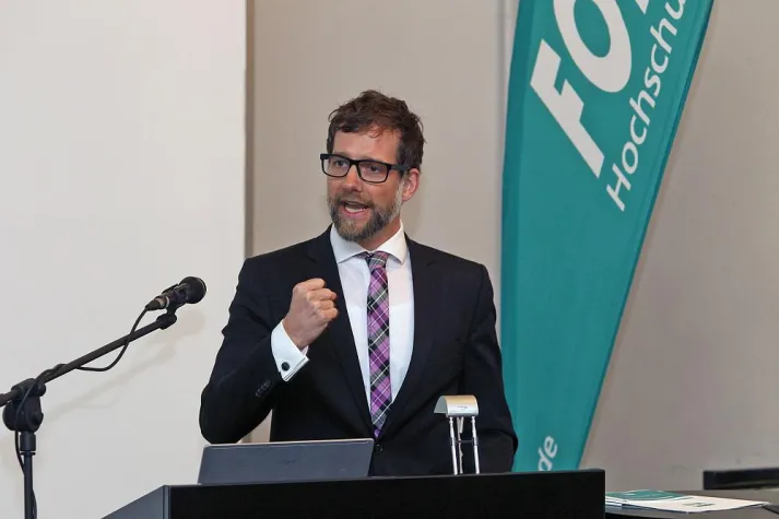 Generation Y: Worauf Arbeitgeber im Umgang mit ihr achten sollten Bild: Generation Y: Worauf Arbeitgeber im Umgang mit ihr achten sollten