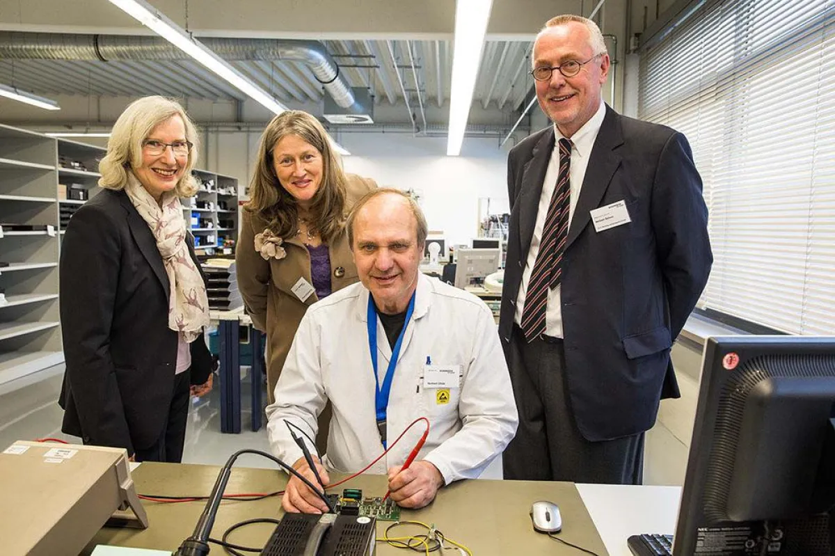 Kristin Thode, Vorstand Kirsten Schönharting, Investor Norbert Sellner,