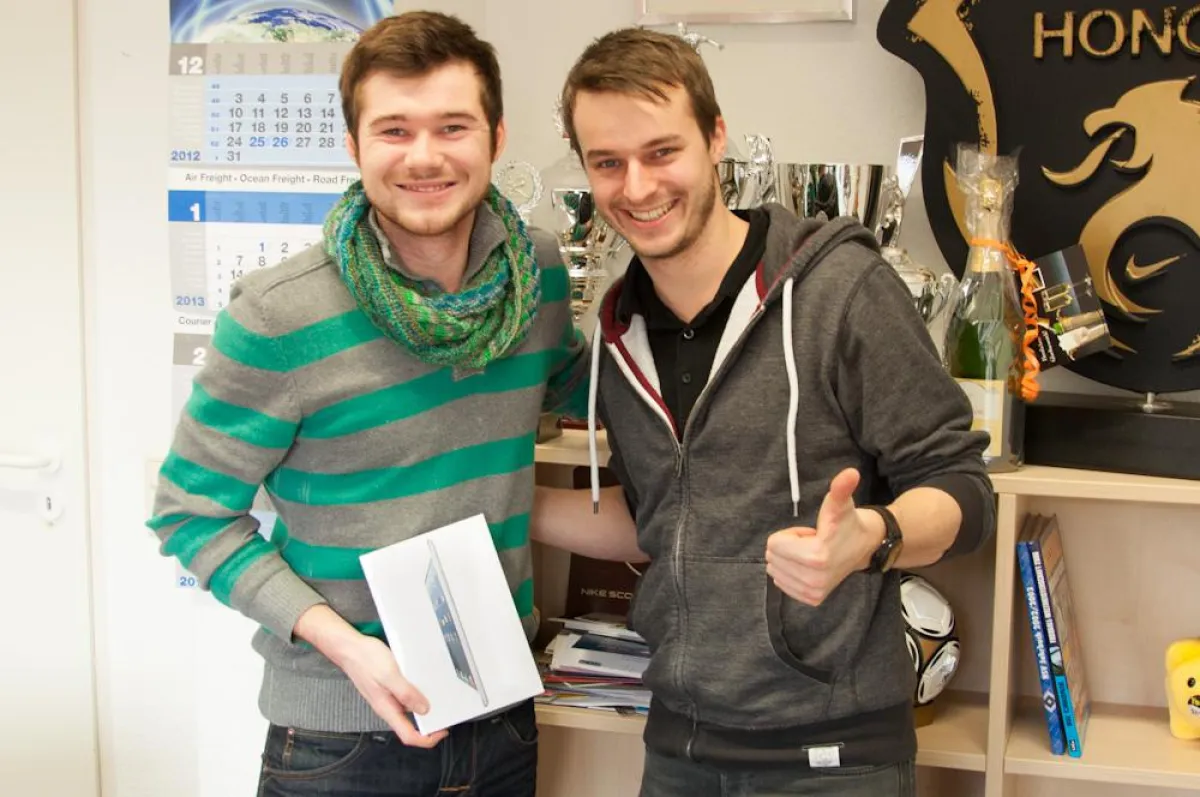 Alexander Herzing mit seinem iPad mini und Dirk Wissert von 360ties emotion