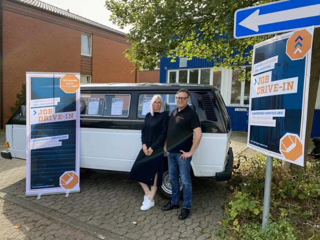 Bild: Die Handwerks-Service GmbH startet Deutschlands ersten „Job Drive-In“ in Minden.