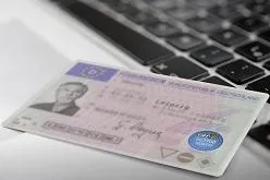 Einfach und vollelektronisch: Führerscheinkontrolle mit dem DKV Euro Service Bild: Einfach und vollelektronisch: Führerscheinkontrolle mit dem DKV Euro Service