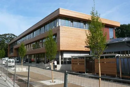 Bild: Schule macht Klimaschutz: Erde und Sonne im Team